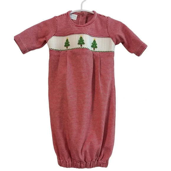 Edgehill Collection Other - Edgehill smocked gown. Sz 0-3m